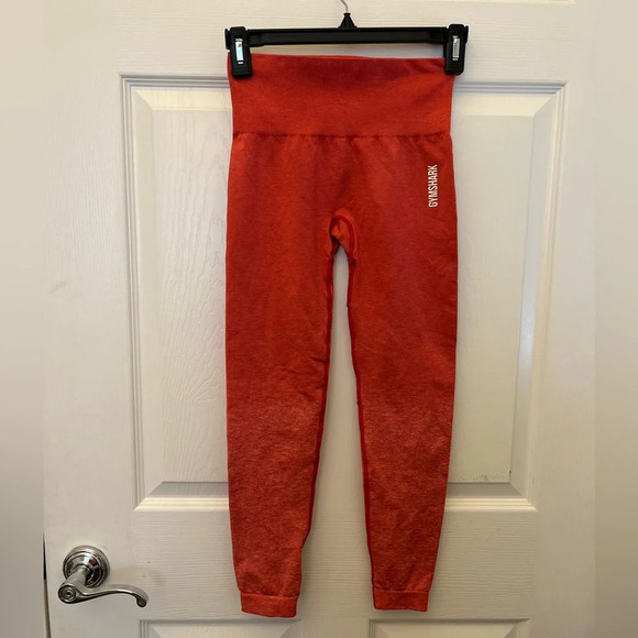 . Gymshark cherry red ombré leggings size small - Picture 1 of 3
